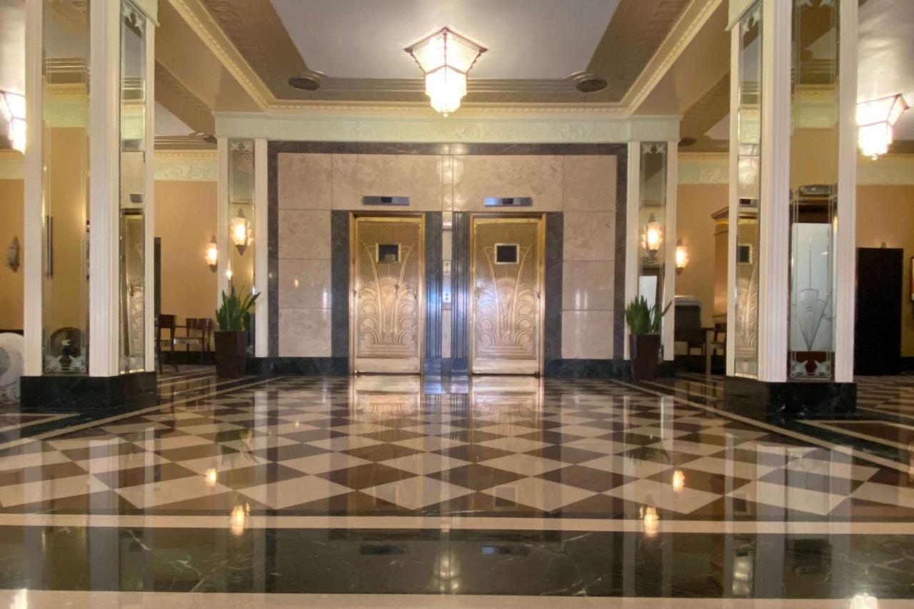 Ambassador Hotel Milwaukee, Trademark Collection By Wyndham Экстерьер фото