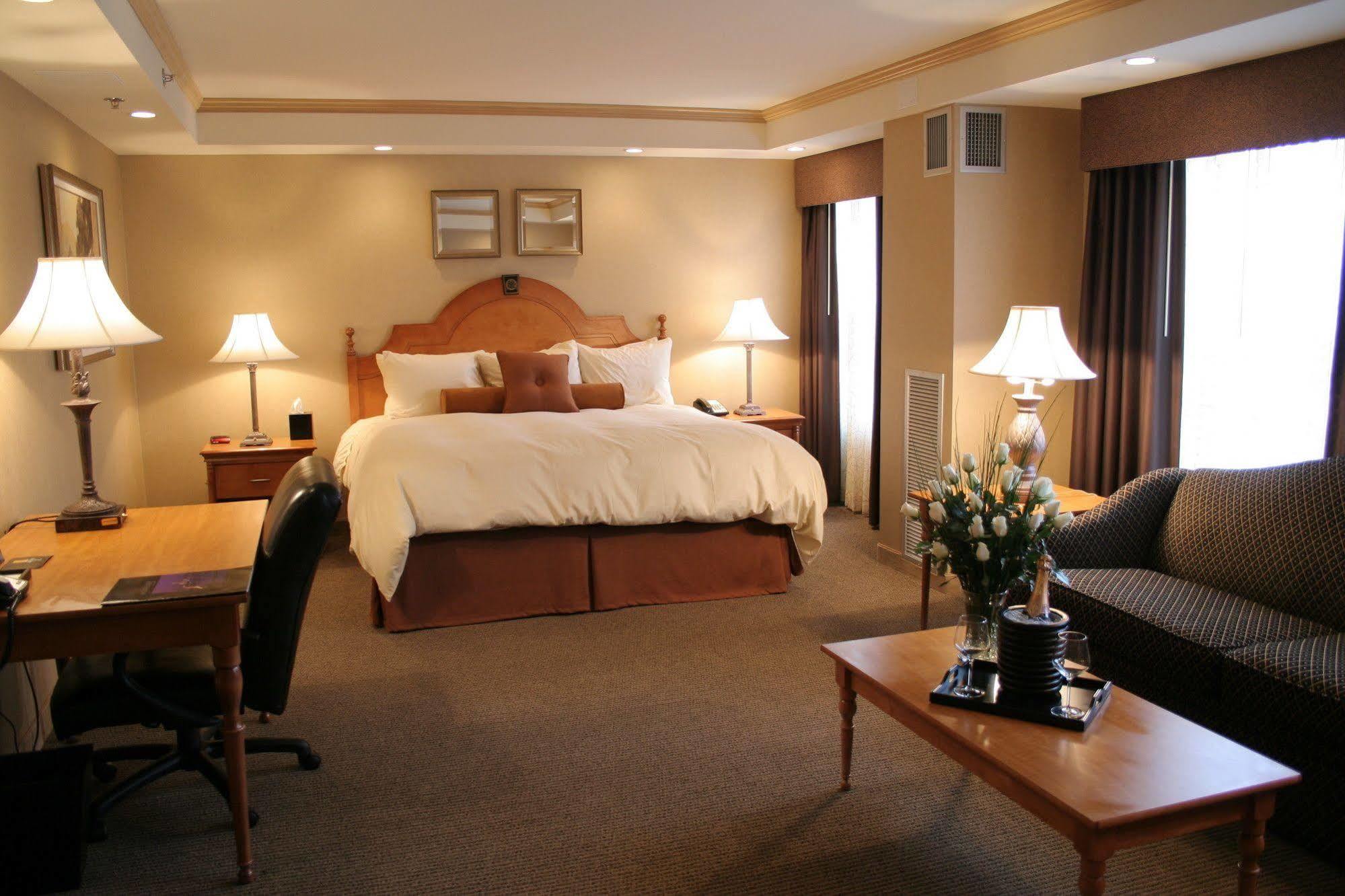 Ambassador Hotel Milwaukee, Trademark Collection By Wyndham Номер фото